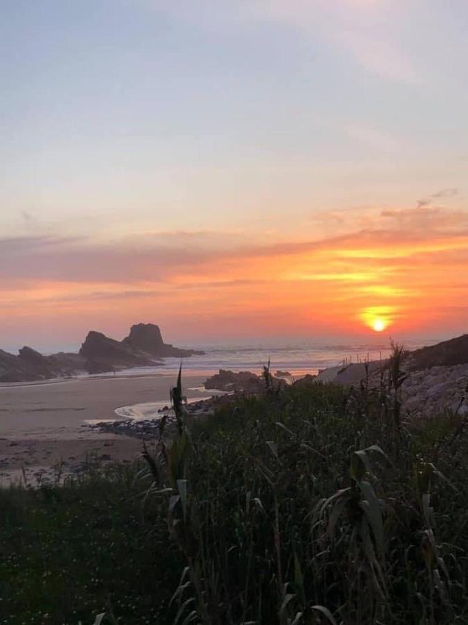 Отель Alojamento Sudoeste Замбужейра-ду-Мар Экстерьер фото